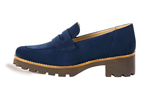Navy blue women's casual loafers. Round toe. Low rubber soles. Profile view - Florence KOOIJMAN